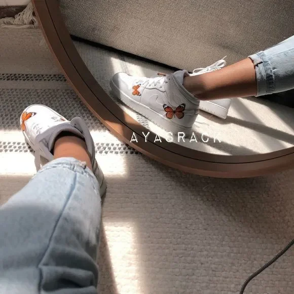 Air jordan custom butterflies - Picture 3 of 11